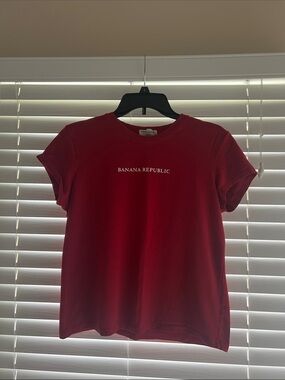 Banana Republic Red Short Sleeve Logo Tee Size L